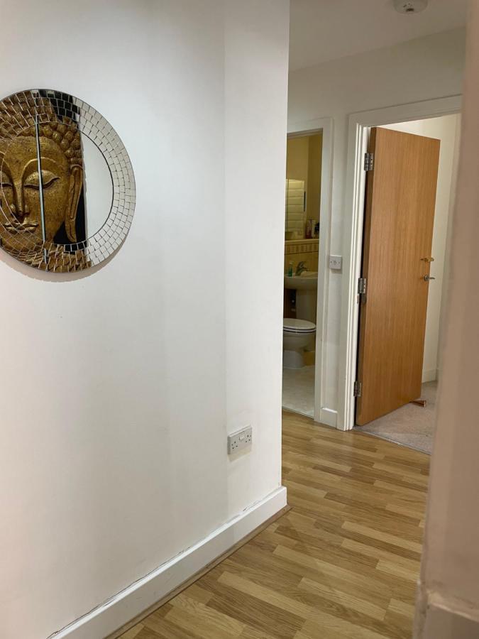 Entire Town Centre 2 Bedroom Apartment Very Close To Beach Bournemouth Esterno foto