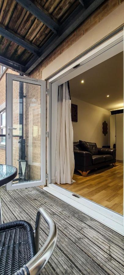 Entire Town Centre 2 Bedroom Apartment Very Close To Beach Bournemouth Esterno foto